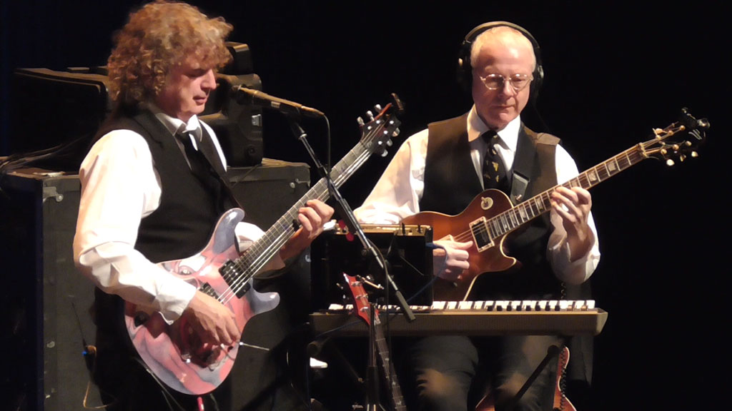 King Crimson – Radical Action To Unseat The Hold Of Monkey Mind 2016《BDMV 38.1G》