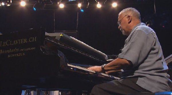 昆西·琼斯75岁庆生群星演唱会 Quincy Jones: 75th Birthday Celebration – Live at Montreux 2008《BDMV 41.60GB》