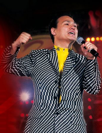 张行 三十年经典回顾演唱会（DVD ISO 3.51G）