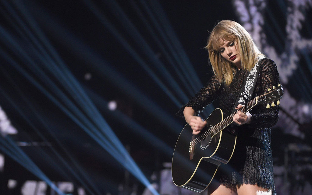 泰勒.斯威夫特 城市恋人 2020年巴黎演唱会 Taylor Swift City of Lover Concert 2020 1080p HULU《WEB-DL MKV 1.44G》