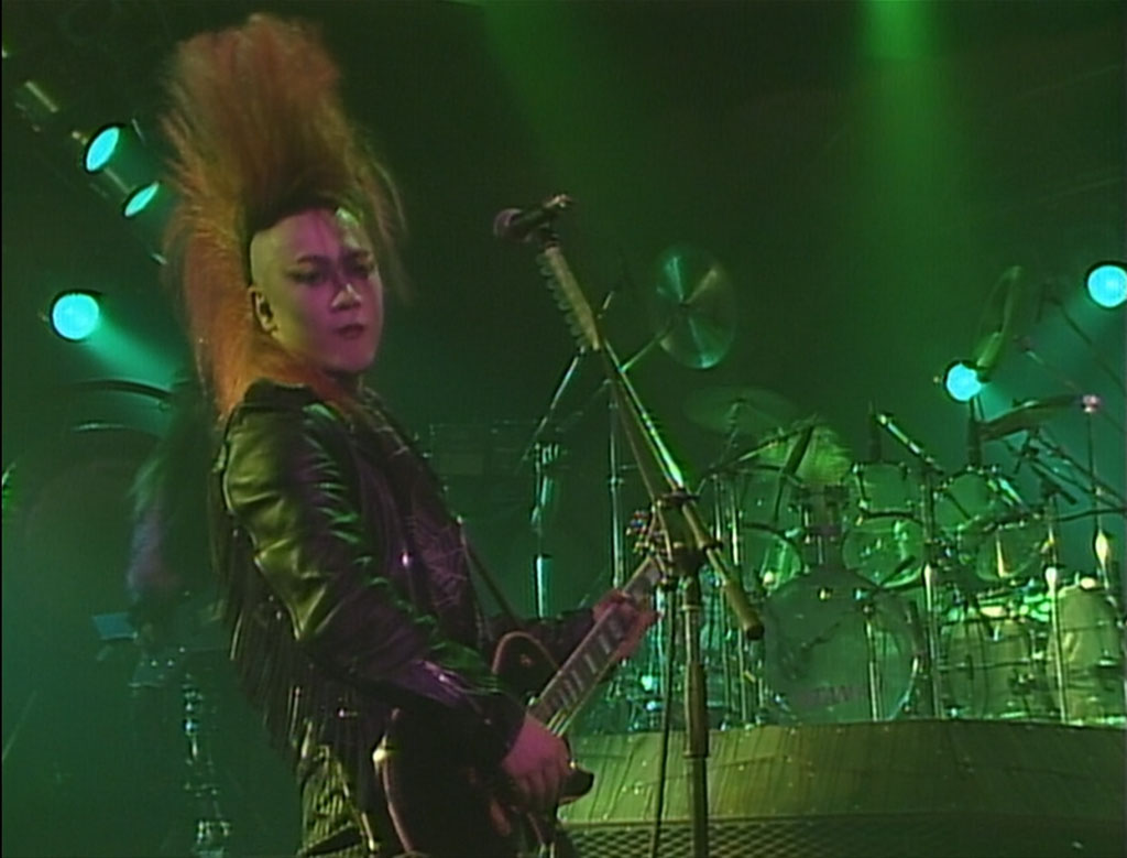 X VISUAL SHOCK Blu-ray BOX 1989-1992 Disc 1 – Blue Blood Tour 爆発寸前GIG (59min) 《ISO 17.52G》