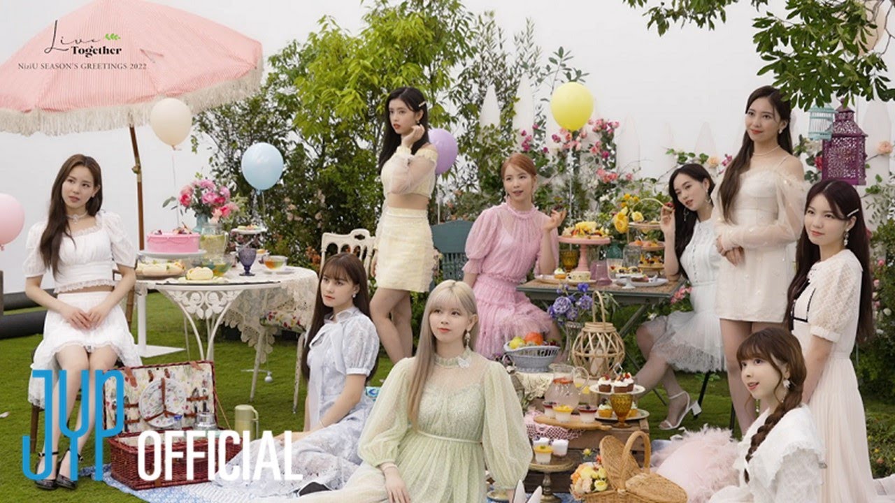 NiziU – NiziU 2022 Season’s Greetings Live Together 2021 [DVD ISO 4.07GB]